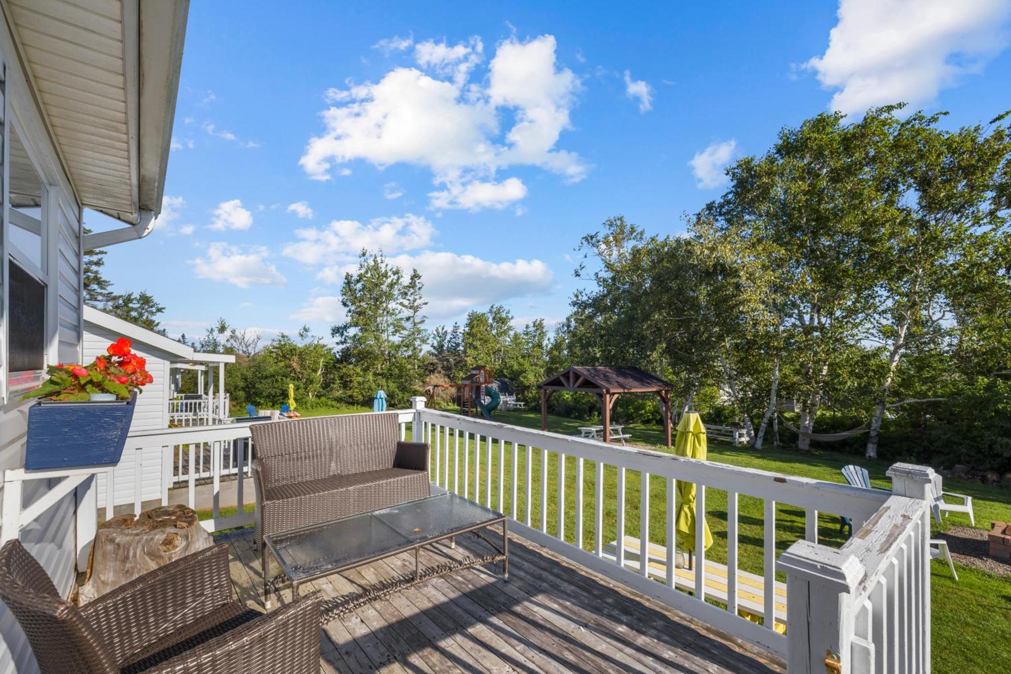 Beach Trees Cottages York Экстерьер фото